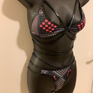 Strappy 2-piece Bikini